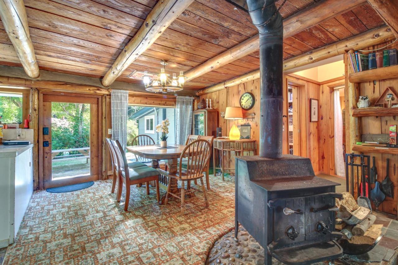 Rustic Bandon Log Cabin On 5 Acres Of Woodlands! Exterior photo